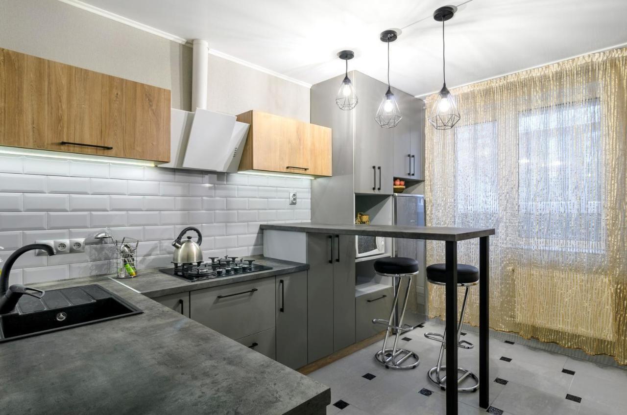 Greatest Luxury Apart-Hotel Суми Екстериор снимка